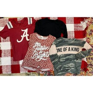 Girls Set of 4 Shirt Bundle (S)